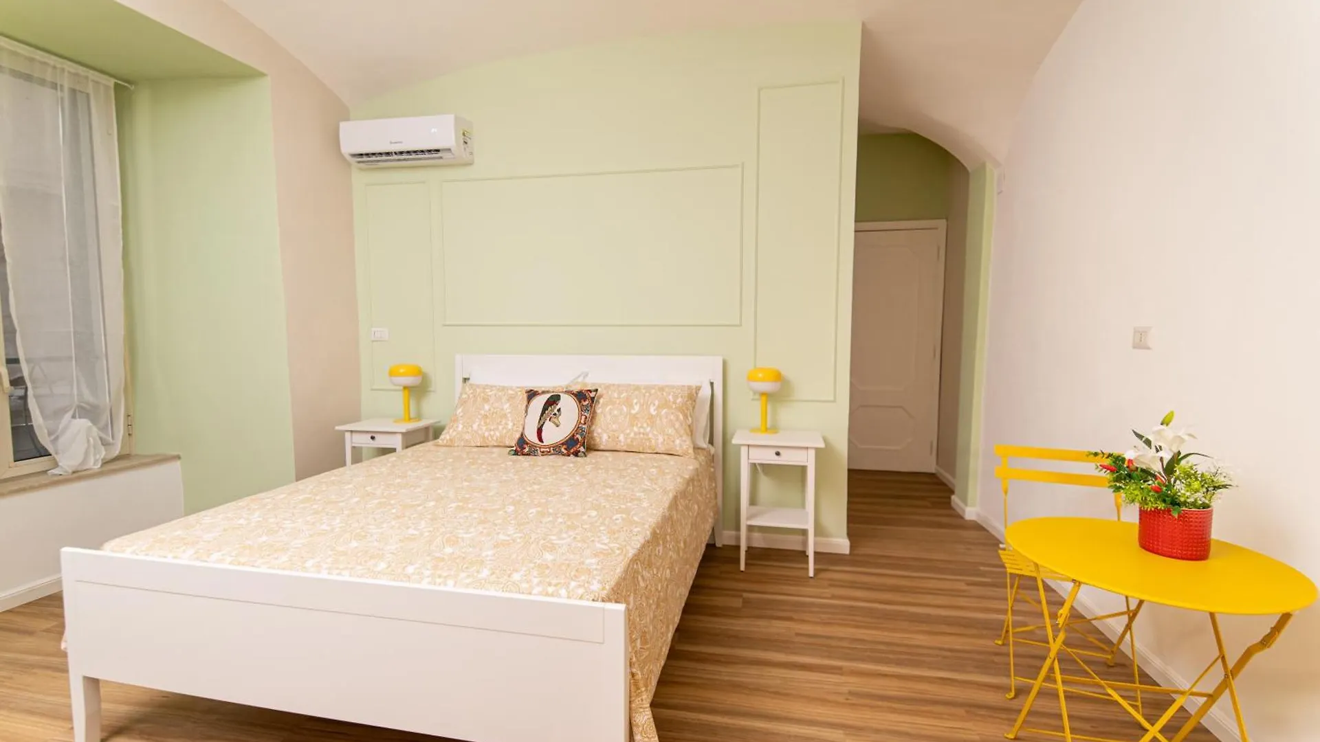 Отель Casa Megaride Неаполь